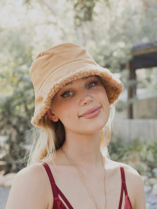 Chapéu reversível camurça