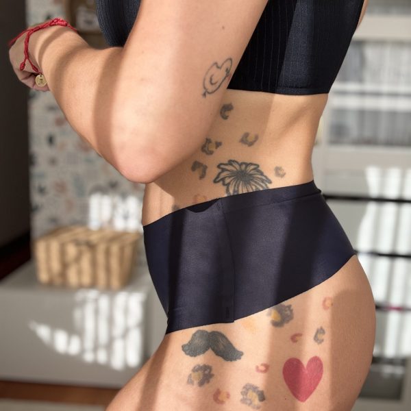 Cueca “tanga” corte a laser