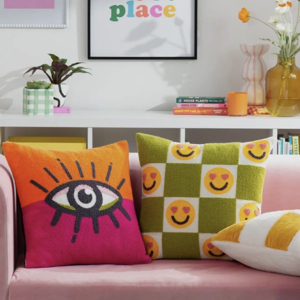 Almofada “All eyes on you”