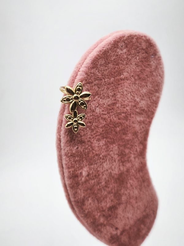Earcuff " Flower"