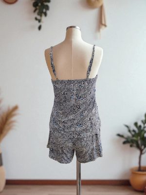 {"remix_data":[],"remix_entry_point":"challenges","source_tags":["local"],"origin":"unknown","total_draw_time":0,"total_draw_actions":0,"layers_used":0,"brushes_used":0,"photos_added":0,"total_editor_actions":{},"tools_used":{"adjust":1},"is_sticker":false,"edited_since_last_sticker_save":true,"containsFTESticker":false}