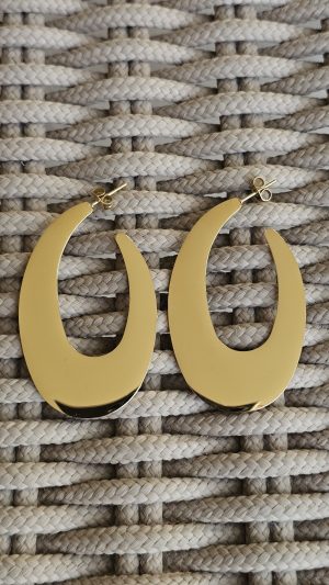 d6e531aa-f9e2-42d3-8166-0594b35496f4