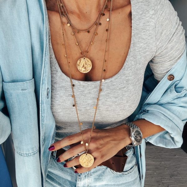 Colar comprido com Moeda