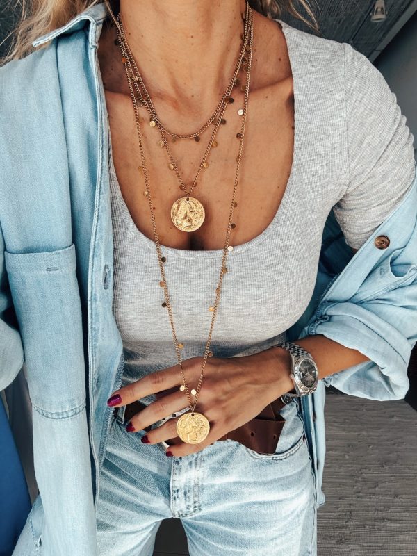 Colar Duplo com Moeda