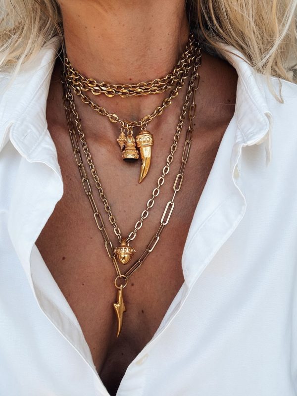 Colar Triplo com Pendentes