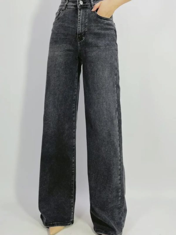 Jeans “Boot Cut” Pretas