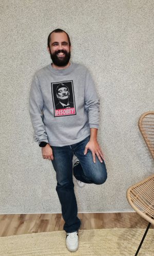 {"remix_data":[],"remix_entry_point":"challenges","source_tags":["local"],"origin":"unknown","total_draw_time":0,"total_draw_actions":0,"layers_used":0,"brushes_used":0,"photos_added":0,"total_editor_actions":{},"tools_used":{"transform":3,"remove":1,"adjust":1},"is_sticker":false,"edited_since_last_sticker_save":true,"containsFTESticker":false}