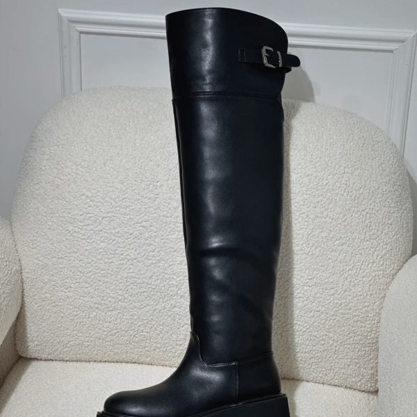 Botas “Over-the-Knee” modelo raso