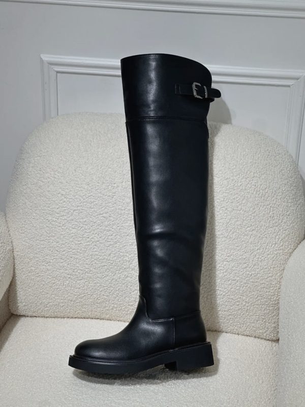 Botas “Over-the-Knee” modelo raso