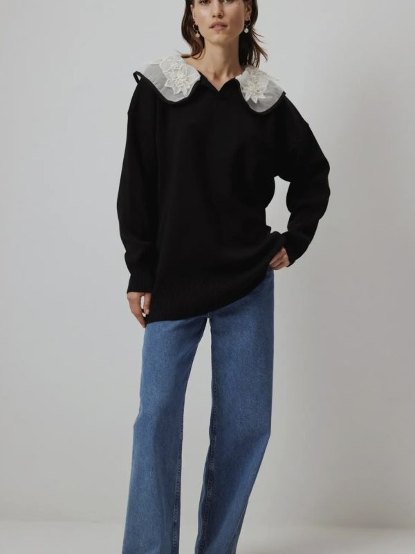 Camisola de Malha com Gola Renda