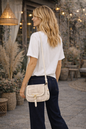 F1903E96-1DBF-4709-B0C4-BF86A6FC808D