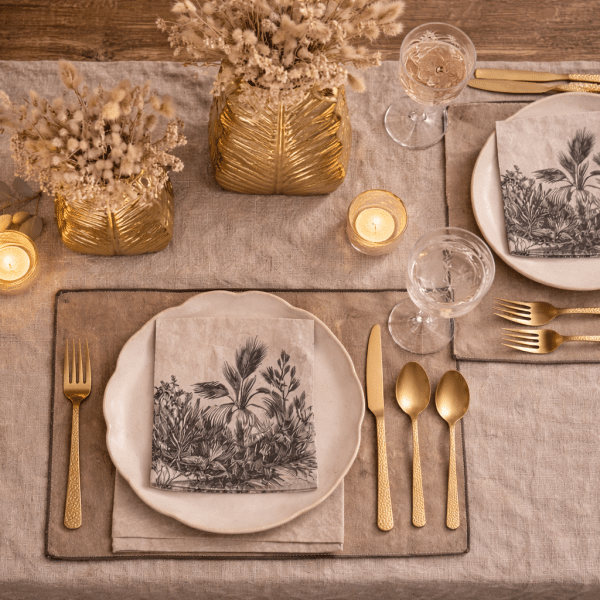 Conjunto de 24 Talheres “Ouro Martelado”