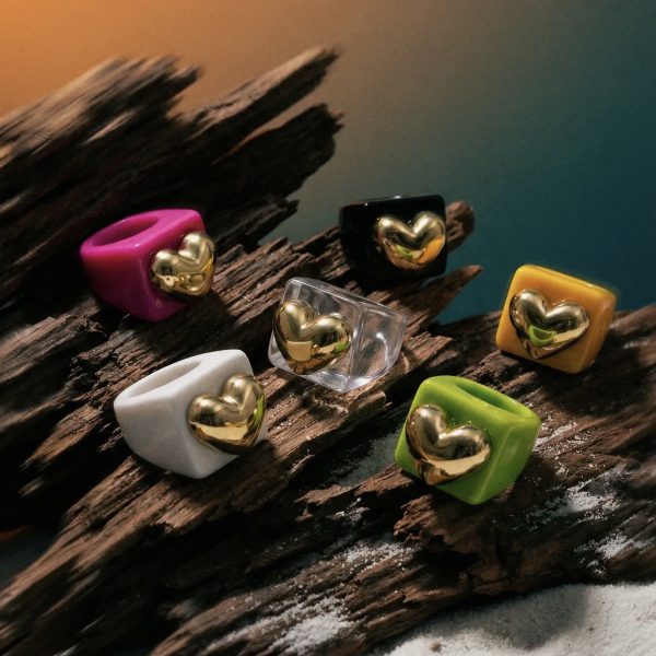 Anel de Resina “Coração”