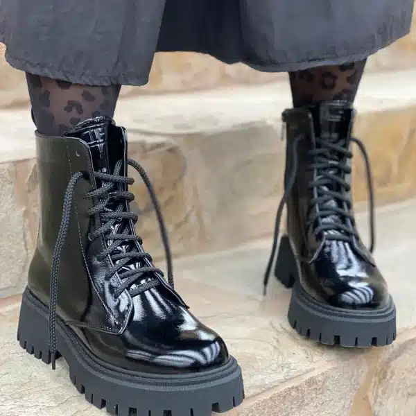 Botas “Combat” Verniz