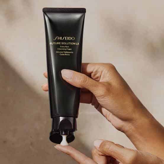 Shiseido | Future Solution LX Extra Rich Cleansing Foam